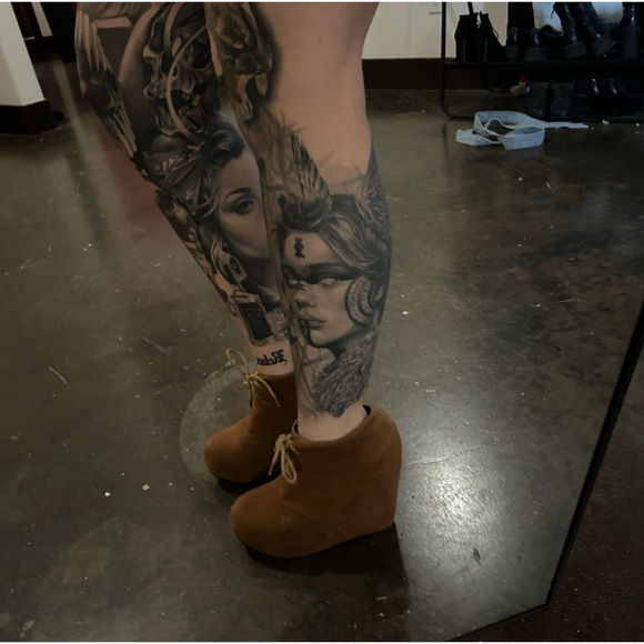 Caramel Suede Wedges (7.5) - Picture 7 of 7